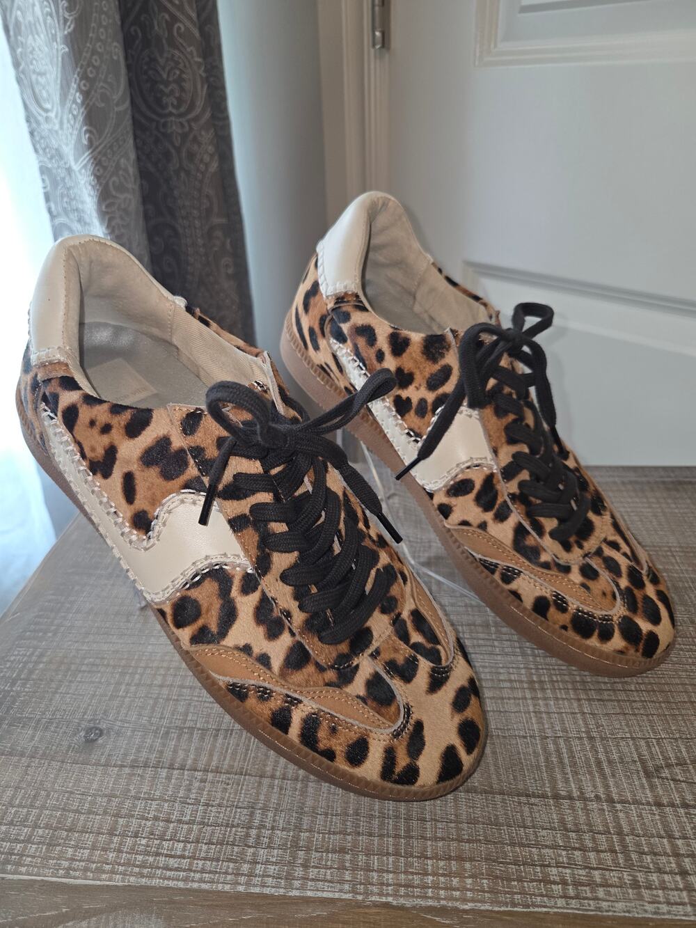 Dolce Vita Leopard Print Calf Hair Leather Accent Sneaker Size 10 Gum Soles